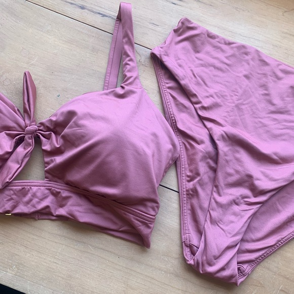 knix Other - Like new /Knix / L+ Top / L Bottom / Bikini / Rust Colour